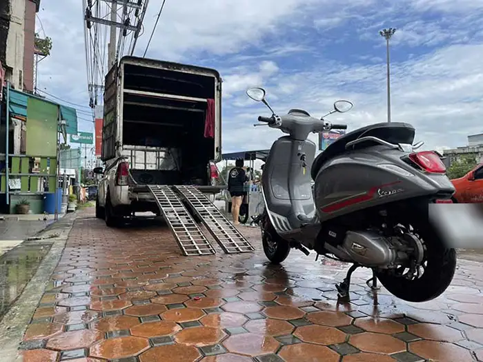 ขนส่งรถมอเตอร์ไซค์